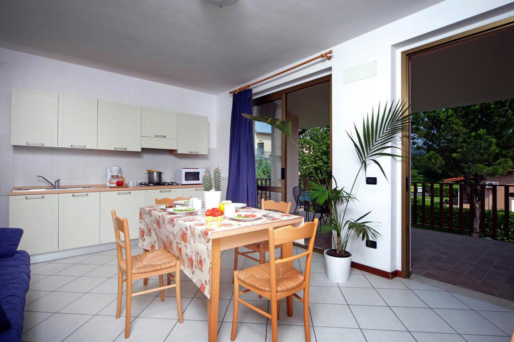 Camping Garden Tourist Manerba del Garda Luaran gambar