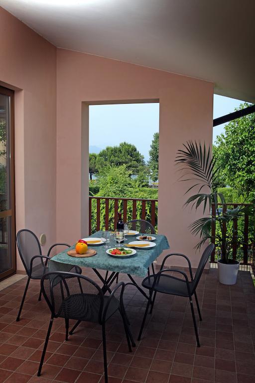 Camping Garden Tourist Manerba del Garda Bilik gambar