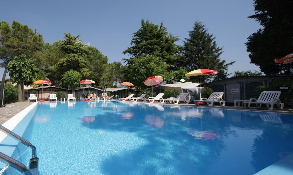 Camping Garden Tourist Manerba del Garda Luaran gambar